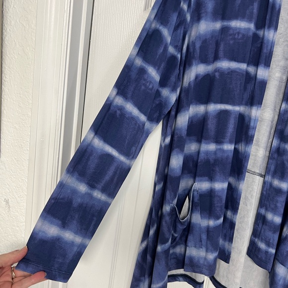 LOGO by Lori Goldstein SO SOFT Blue Tie-Dye Cardigan. - Picture 2 of 14